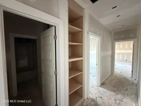 Entry Way - 1215 Old Court Xing, Flowood, MS 39232 photo 7 of 8