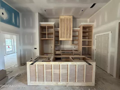 Kitchen - 1215 Old Court Xing, Flowood, MS 39232 photo 2 of 2