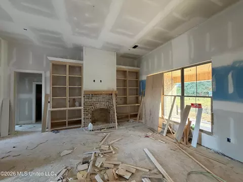 Living - 1215 Old Court Xing, Flowood, MS 39232 photo 1 of 3