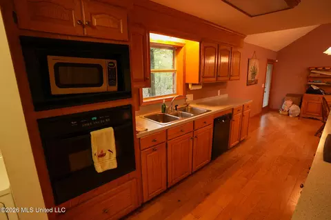 Kitchen - 888 Doc Henry Cv, Terry, MS 39170 photo 1 of 1