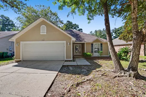 1509 Porpoise St, Ocean Springs, MS 39564