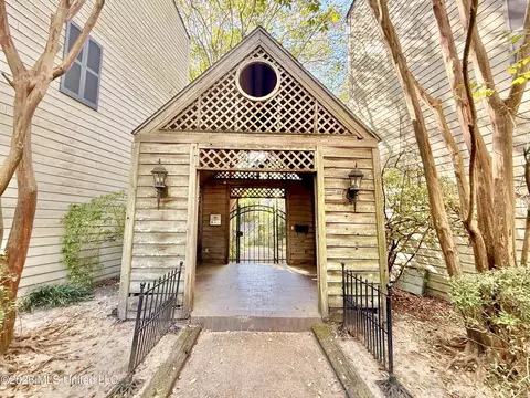 Exterior - 1326 Roxbury Ct #A, Jackson, MS 39211 photo 5 of 7