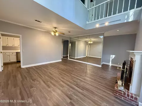 Living - 1326 Roxbury Ct #A, Jackson, MS 39211 photo 1 of 5