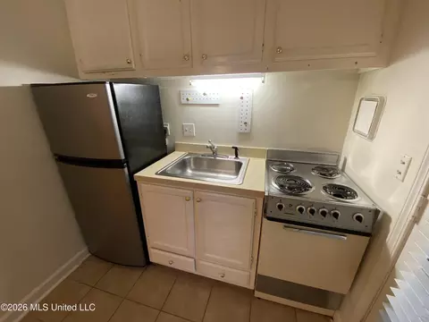 Kitchen - 1326 Roxbury Ct #A, Jackson, MS 39211 photo 6 of 6