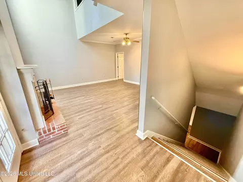 Living - 1326 Roxbury Ct #A, Jackson, MS 39211 photo 3 of 5