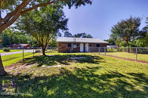 Exterior - 300 Gates Ave, Long Beach, MS 39560 photo 6 of 10