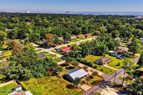 View/Area - 300 Gates Ave, Long Beach, MS 39560 photo 2 of 5