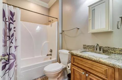 Bath - 236 Fairway Villas Cir #E-2, Diamondhead, MS 39525 photo 2 of 2