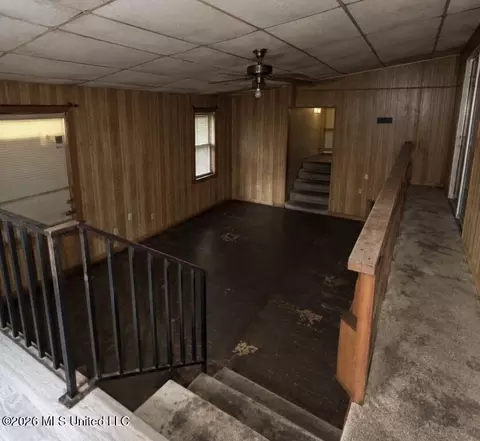 Living - 2161 W Mcdowell Rd, Jackson, MS 39204 photo 9 of 9