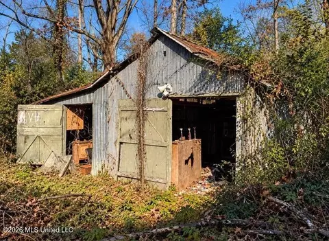 Exterior - 2161 W Mcdowell Rd, Jackson, MS 39204 photo 1 of 1