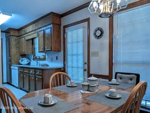 Dining - 150 Sumac Dr, Madison, MS 39110 photo 2 of 3