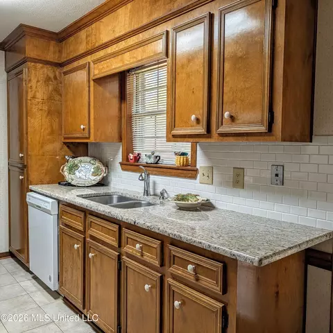 Kitchen - 150 Sumac Dr, Madison, MS 39110 photo 1 of 3