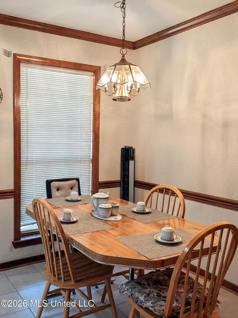 Dining - 150 Sumac Dr, Madison, MS 39110 photo 3 of 3