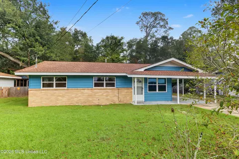 129 Woodland Cir, Ocean Springs, MS 39564