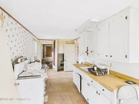 Kitchen - 576 Franklin Rd, Goodman, MS 39079 photo 7 of 7