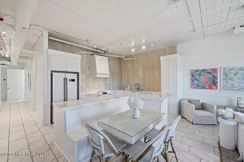 Kitchen - 145 Republic St #421, Madison, MS 39110 photo 2 of 3