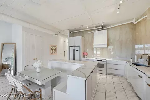 Kitchen - 145 Republic St #421, Madison, MS 39110 photo 1 of 3