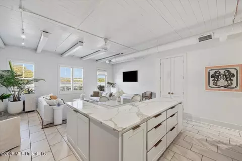 Kitchen - 145 Republic St #421, Madison, MS 39110 photo 3 of 3