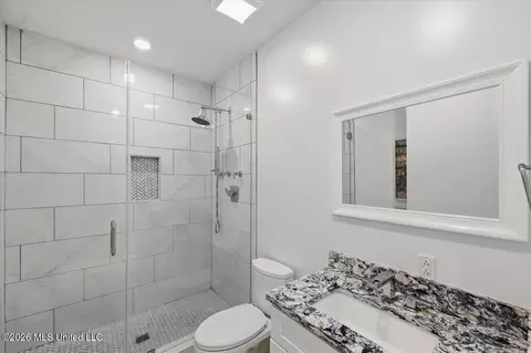 Bath - 145 Republic St #421, Madison, MS 39110 photo 1 of 4