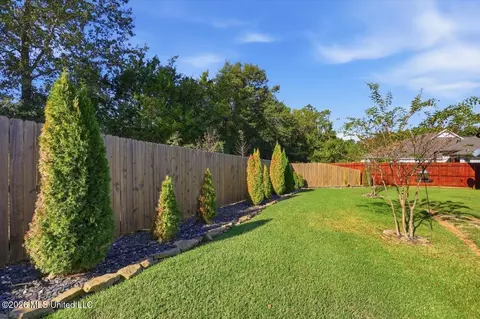 Exterior - 109 Biltmore Cv, Flowood, MS 39232 photo 7 of 11