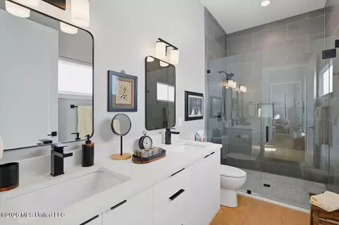 Bath - 109 Biltmore Cv, Flowood, MS 39232 photo 5 of 5