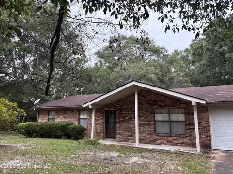 2913 Walker Ave, Pascagoula, MS 39581