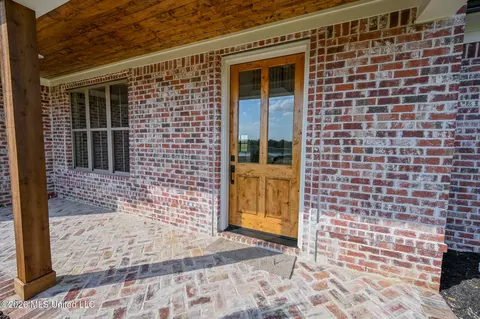 Exterior - 2306 Lochside St, Hernando, MS 38632 photo 3 of 13