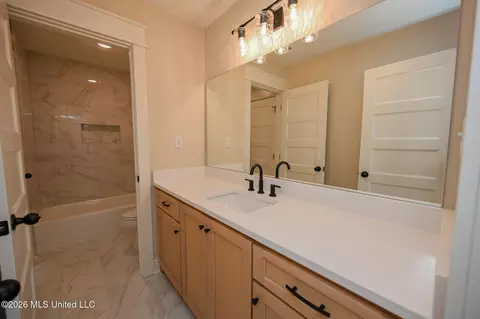 Bath - 2306 Lochside St, Hernando, MS 38632 photo 9 of 9
