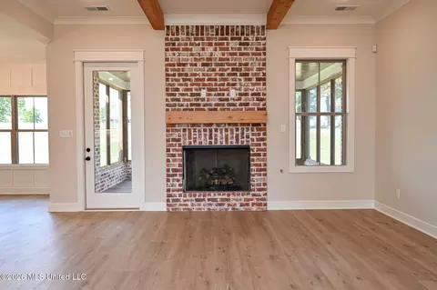 Living - 2306 Lochside St, Hernando, MS 38632 photo 3 of 5