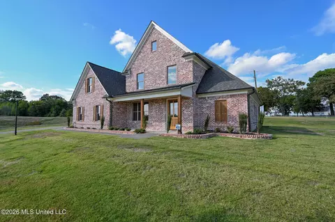 Exterior - 2306 Lochside St, Hernando, MS 38632 photo 12 of 13