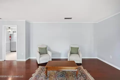 Living - 5359 Reddoch Dr, Jackson, MS 39211 photo 3 of 8
