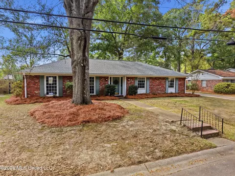 Exterior - 5359 Reddoch Dr, Jackson, MS 39211 photo 2 of 8