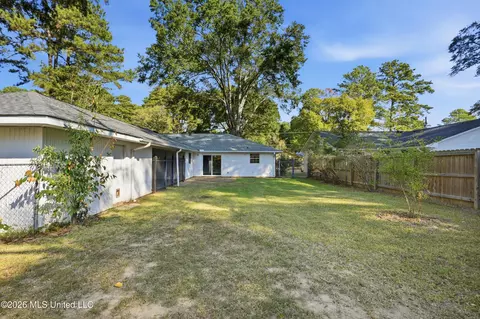 Exterior - 5359 Reddoch Dr, Jackson, MS 39211 photo 5 of 8