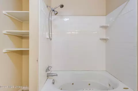 Bath - 9124 Wire Rd, Vancleave, MS 39565 photo 1 of 3