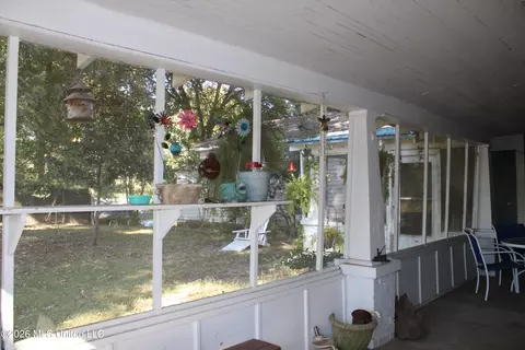 Exterior - 311 Osbourne St, Edwards, MS 39066 photo 4 of 9