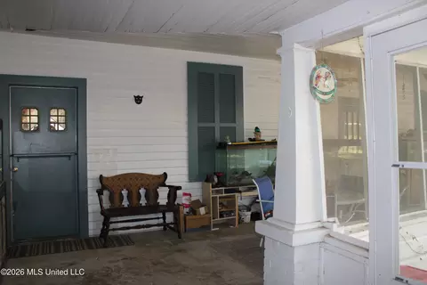 Exterior - 311 Osbourne St, Edwards, MS 39066 photo 8 of 9