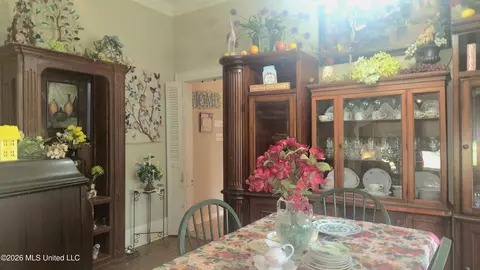 Dining - 311 Osbourne St, Edwards, MS 39066 photo 3 of 3