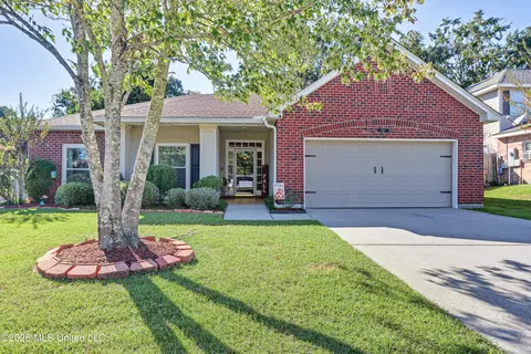 841 Ellington Dr, Biloxi, MS 39532