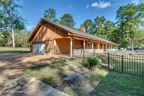 Other - 559 N Springlake Cir, Terry, MS 39170 photo 4 of 10