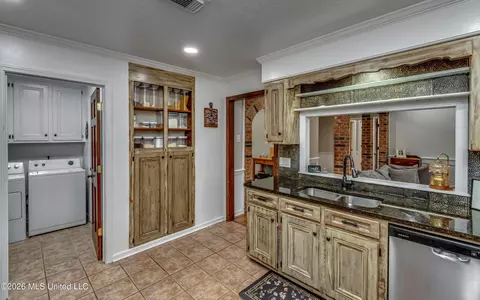 Other - 559 N Springlake Cir, Terry, MS 39170 photo 3 of 10