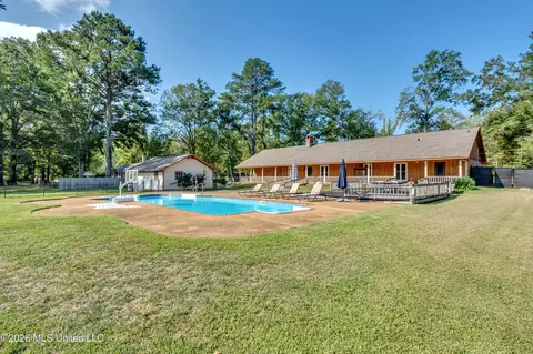 Exterior - 559 N Springlake Cir, Terry, MS 39170 photo 9 of 12