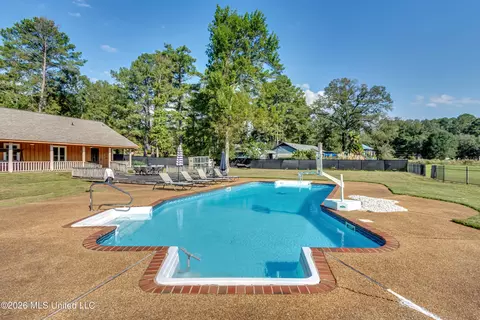 Exterior - 559 N Springlake Cir, Terry, MS 39170 photo 11 of 12