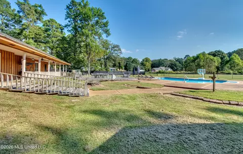 Exterior - 559 N Springlake Cir, Terry, MS 39170 photo 8 of 12