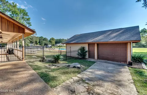 Exterior - 559 N Springlake Cir, Terry, MS 39170 photo 7 of 12