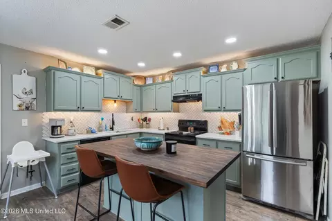 Kitchen - 313 Springrun Rd, Coldwater, MS 38618 photo 1 of 3