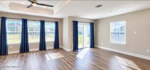 Living - 85064 Pohaku Dr, Diamondhead, MS 39525 photo 1 of 2