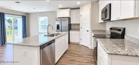 Kitchen - 85064 Pohaku Dr, Diamondhead, MS 39525 photo 1 of 1