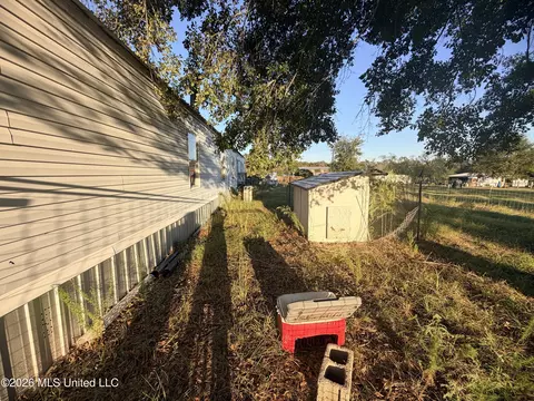 Exterior - 2177 Tannertown Rd, Lucedale, MS 39452 photo 3 of 6