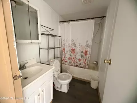 Bath - 2177 Tannertown Rd, Lucedale, MS 39452 photo 3 of 3