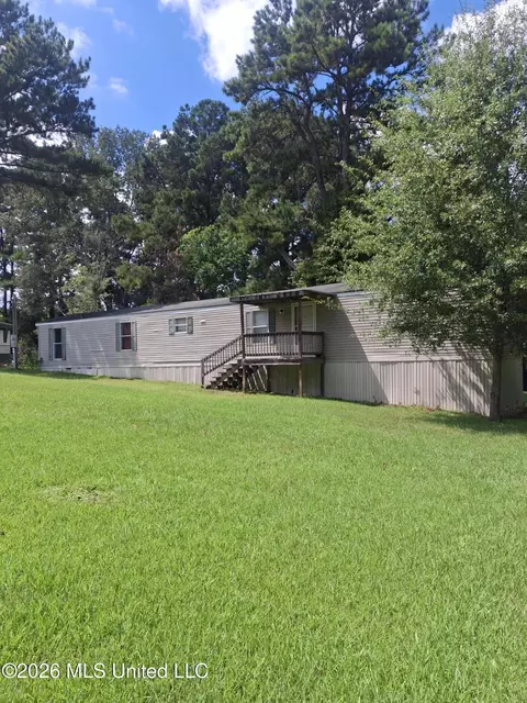 146 Floyd St, Florence, MS 39073 photo 2